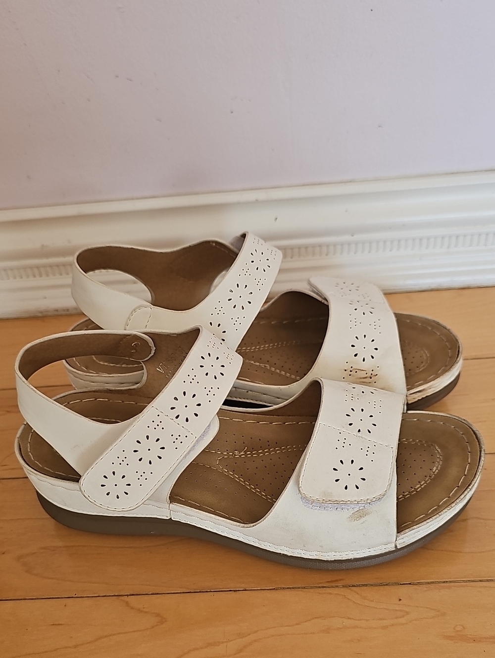 Comfort Women's White Perforated Slingback Sandals